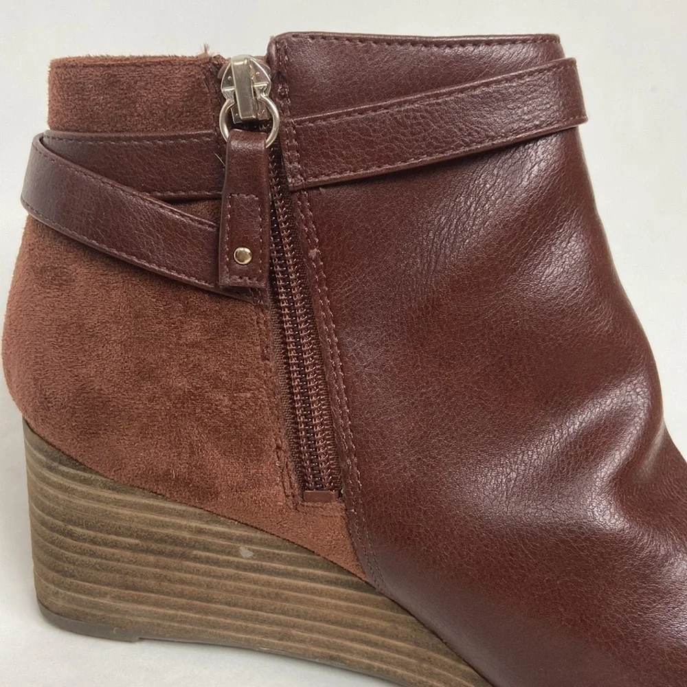 Dr. Scholls Cool Fit Memory Foam Double Vegan Leather Faux Suede Wedge Bootie